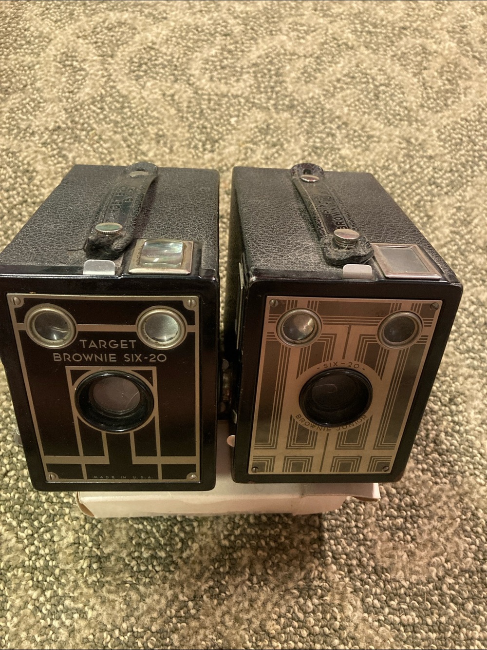 Target brownie six-20 and six-20 brownie Jr vintage cameras untested